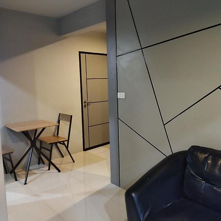 9 Hostel Chiang Mai Eksteriør bilde